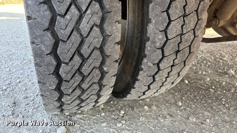 image for item ED2266 2012 Dodge Ram 5500 bucket truck