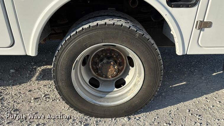 image for item ED2266 2012 Dodge Ram 5500 bucket truck