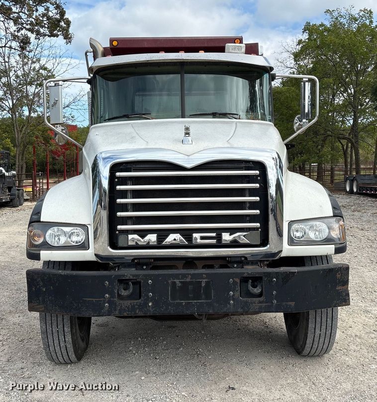 image for item ED2274 2008 Mack Granite dump truck