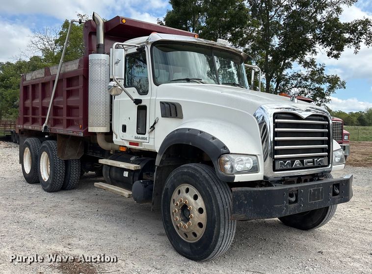 image for item ED2274 2008 Mack Granite dump truck