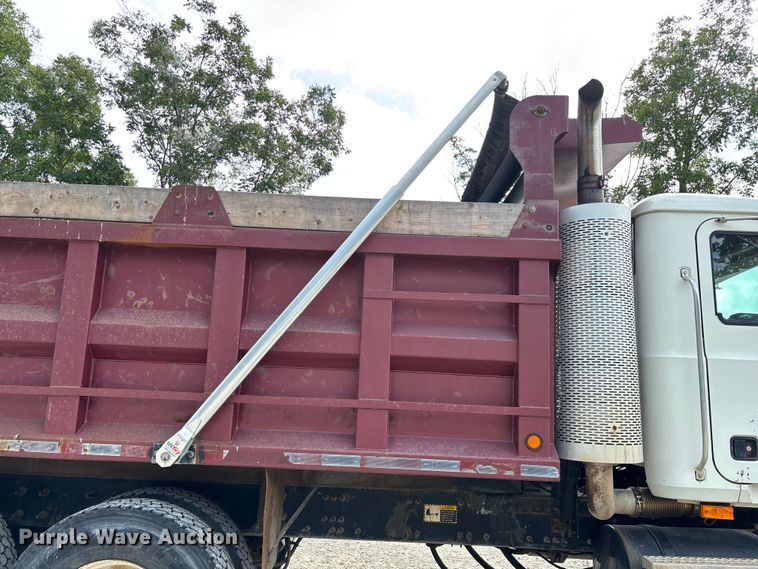 image for item ED2274 2008 Mack Granite dump truck