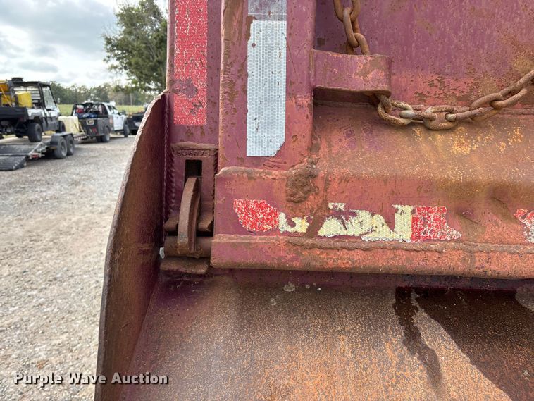 image for item ED2274 2008 Mack Granite dump truck