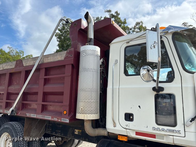 image for item ED2274 2008 Mack Granite dump truck