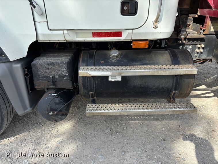 image for item ED2274 2008 Mack Granite dump truck