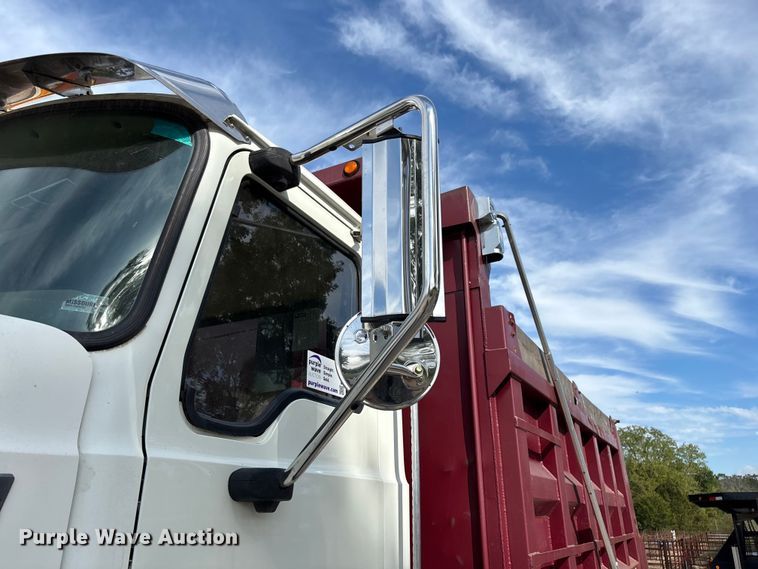 image for item ED2274 2008 Mack Granite dump truck