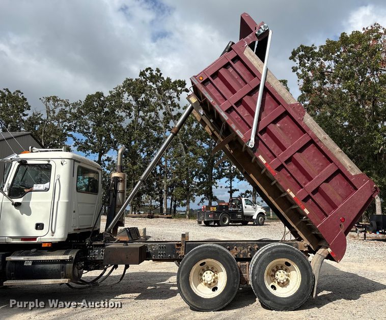 image for item ED2274 2008 Mack Granite dump truck