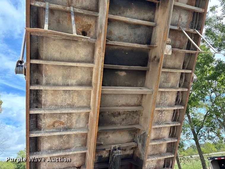 image for item ED2274 2008 Mack Granite dump truck