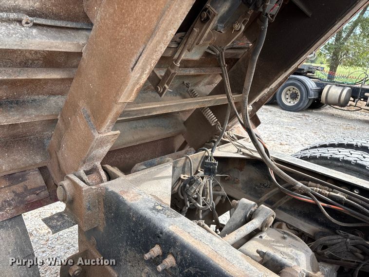 image for item ED2274 2008 Mack Granite dump truck