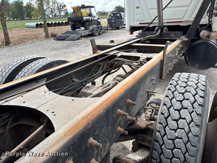 image for item ED2274 2008 Mack Granite dump truck