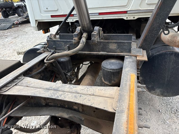 image for item ED2274 2008 Mack Granite dump truck