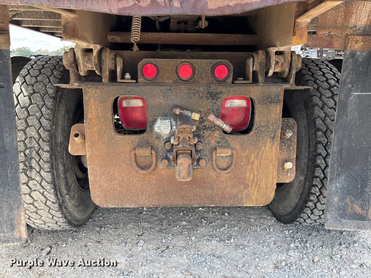 image for item ED2274 2008 Mack Granite dump truck