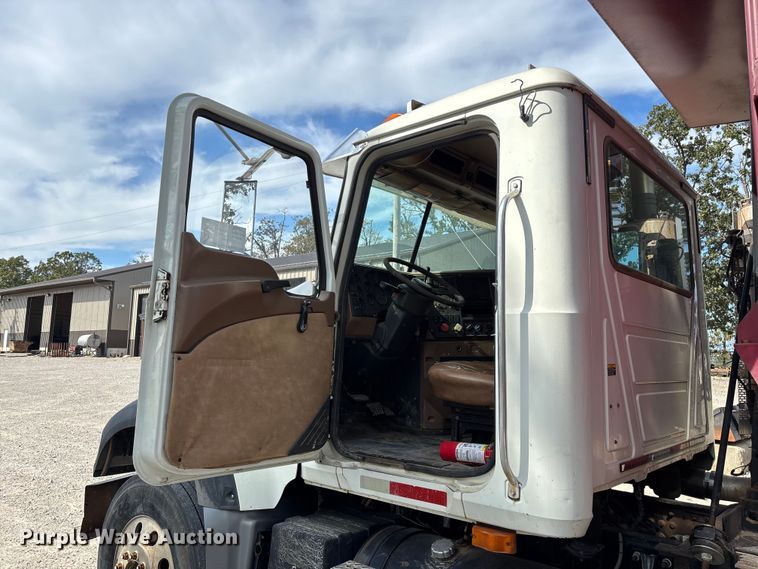 image for item ED2274 2008 Mack Granite dump truck