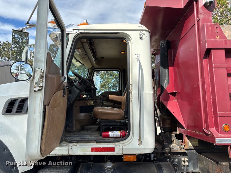 image for item ED2274 2008 Mack Granite dump truck