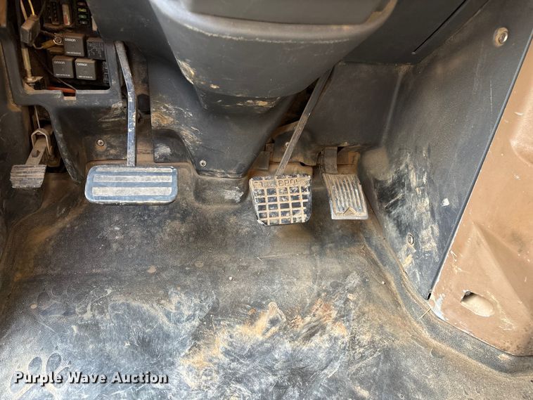 image for item ED2274 2008 Mack Granite dump truck