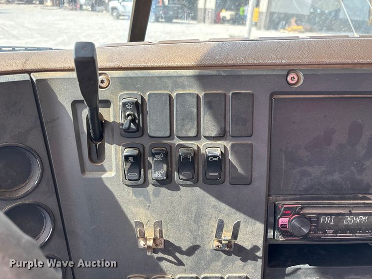 image for item ED2274 2008 Mack Granite dump truck