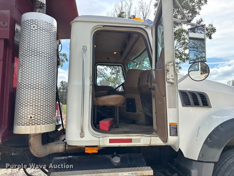 image for item ED2274 2008 Mack Granite dump truck