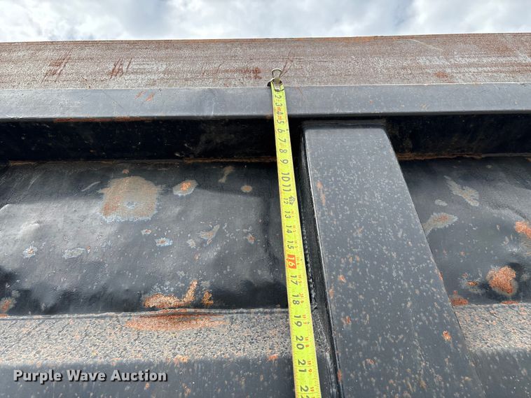 image for item ED2276 2001 Mack RD dump truck