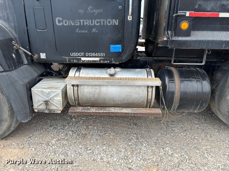 image for item ED2276 2001 Mack RD dump truck