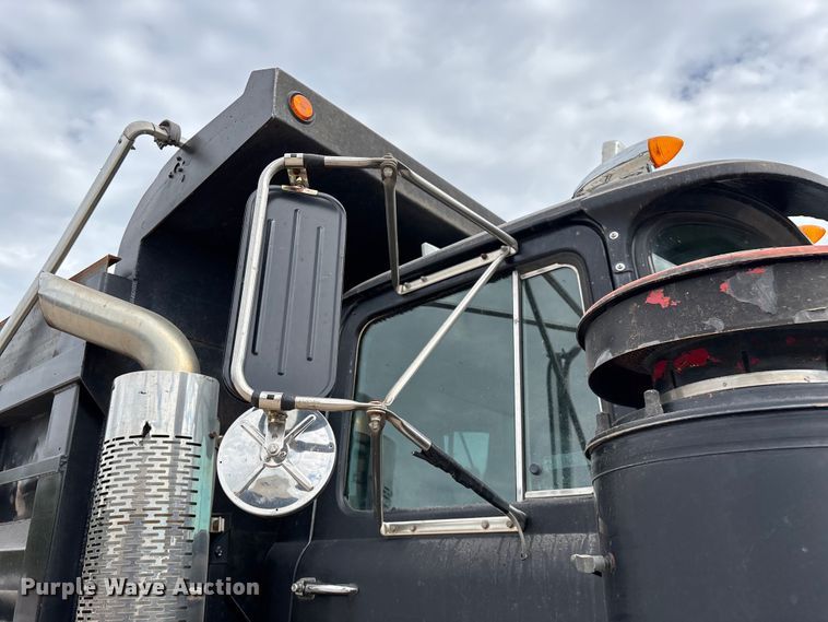 image for item ED2276 2001 Mack RD dump truck