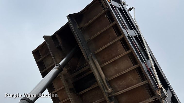 image for item ED2276 2001 Mack RD dump truck