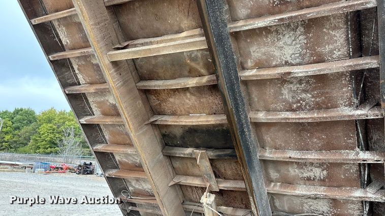 image for item ED2276 2001 Mack RD dump truck