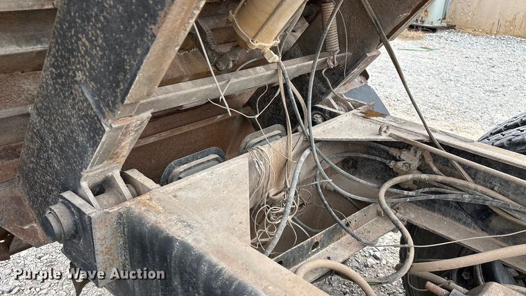 image for item ED2276 2001 Mack RD dump truck