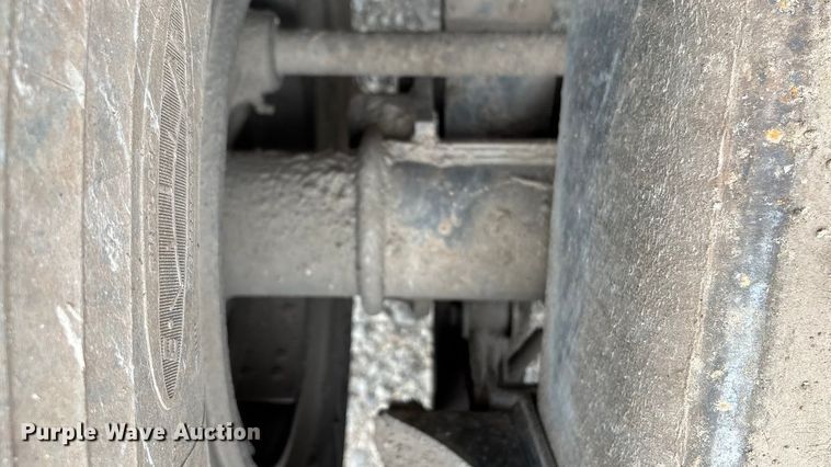 image for item ED2276 2001 Mack RD dump truck