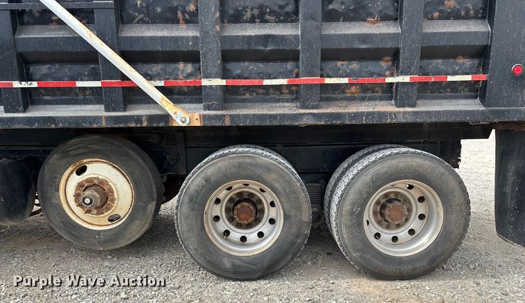 image for item ED2276 2001 Mack RD dump truck