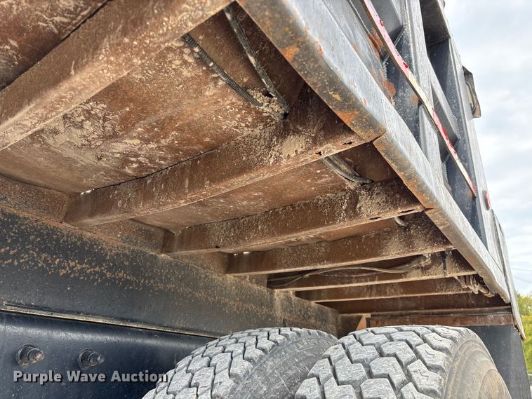 image for item ED2276 2001 Mack RD dump truck