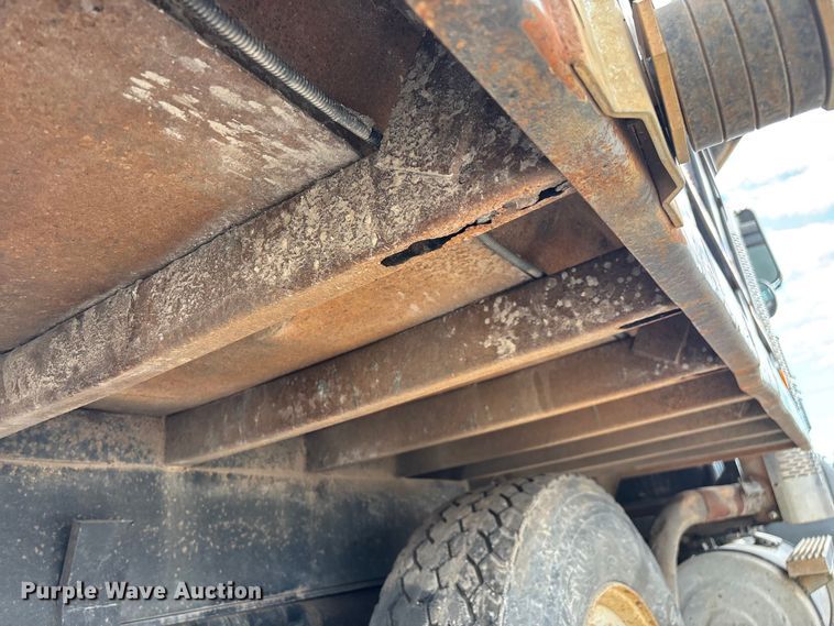 image for item ED2276 2001 Mack RD dump truck