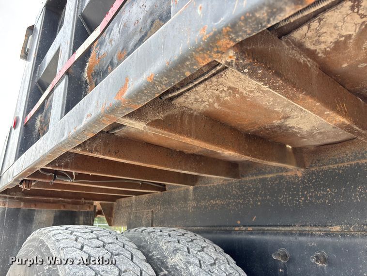 image for item ED2276 2001 Mack RD dump truck