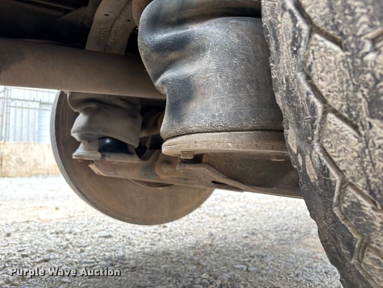 image for item ED2276 2001 Mack RD dump truck