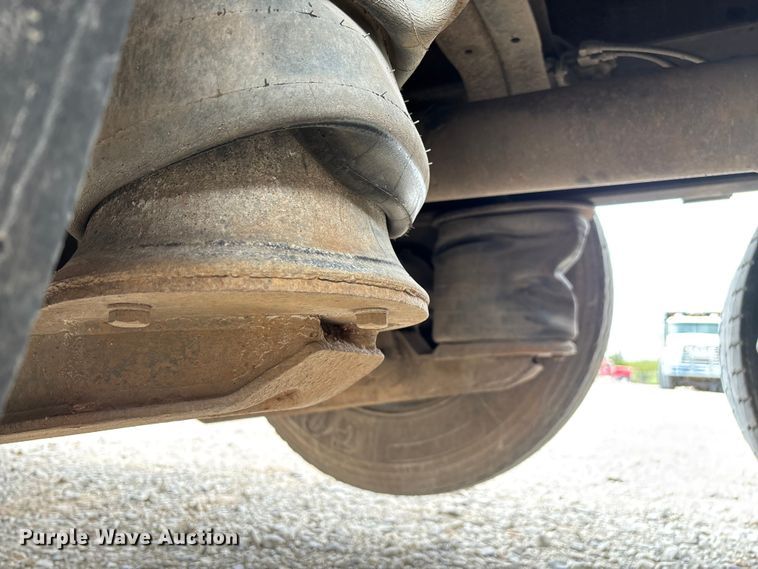 image for item ED2276 2001 Mack RD dump truck