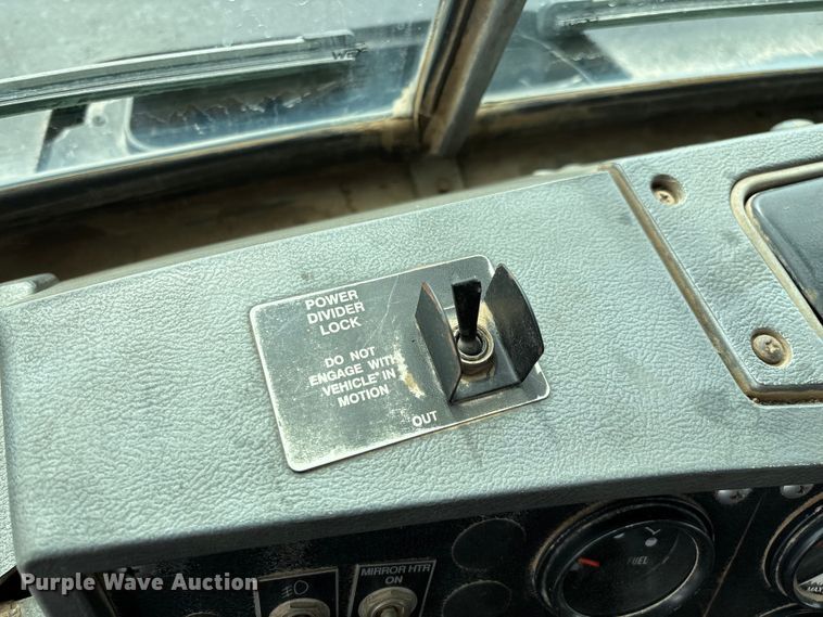 image for item ED2276 2001 Mack RD dump truck