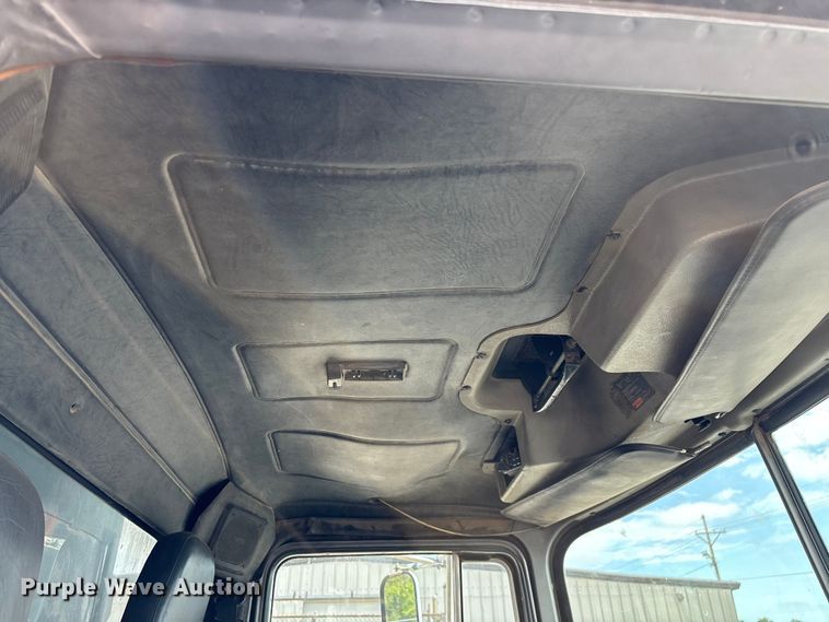 image for item ED2276 2001 Mack RD dump truck