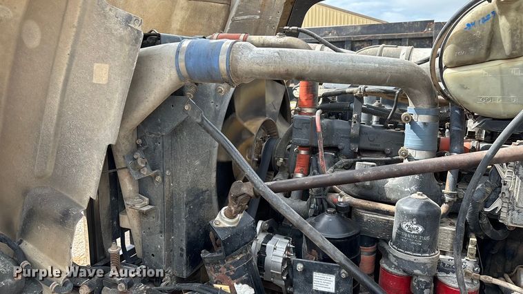 image for item ED2276 2001 Mack RD dump truck