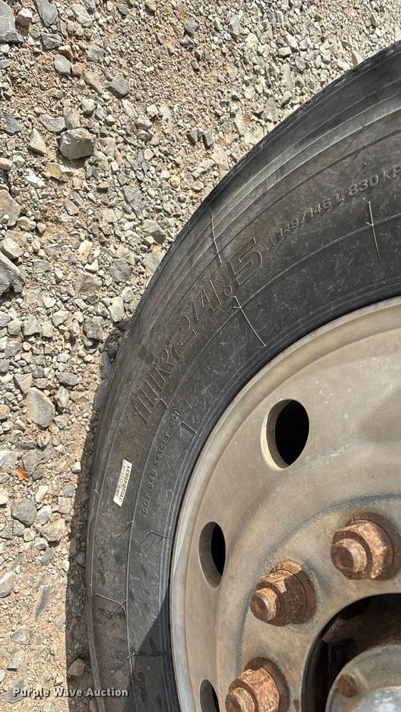 image for item ED2276 2001 Mack RD dump truck