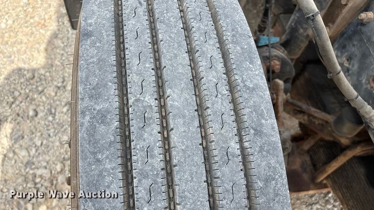 image for item ED2276 2001 Mack RD dump truck