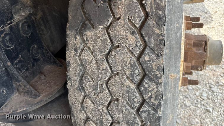 image for item ED2276 2001 Mack RD dump truck