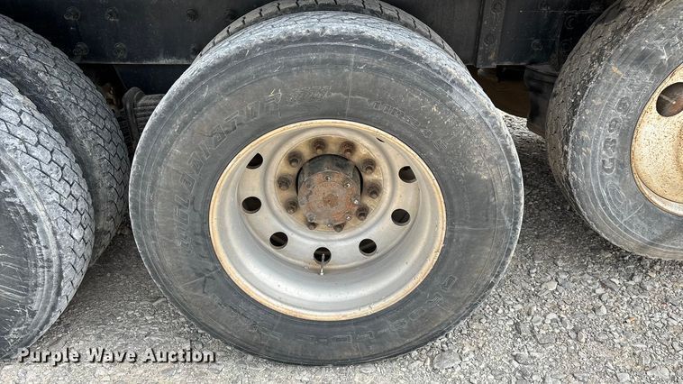 image for item ED2276 2001 Mack RD dump truck