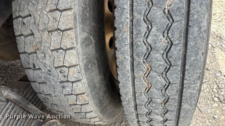 image for item ED2276 2001 Mack RD dump truck