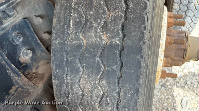 image for item ED2276 2001 Mack RD dump truck