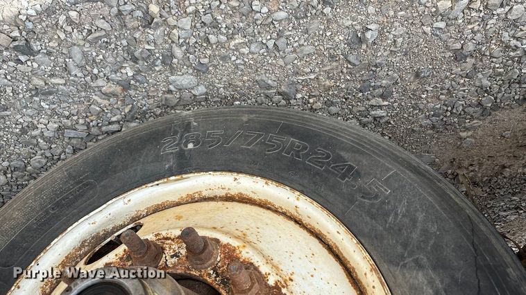 image for item ED2276 2001 Mack RD dump truck