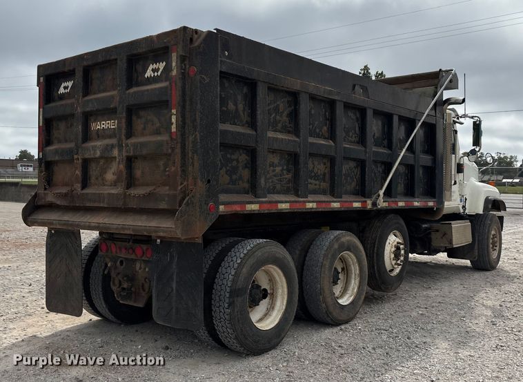 image for item ED2277 2006 International 5500i dump truck