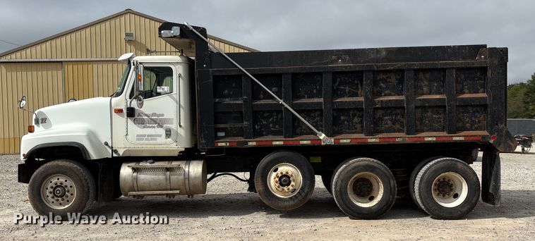 image for item ED2277 2006 International 5500i dump truck