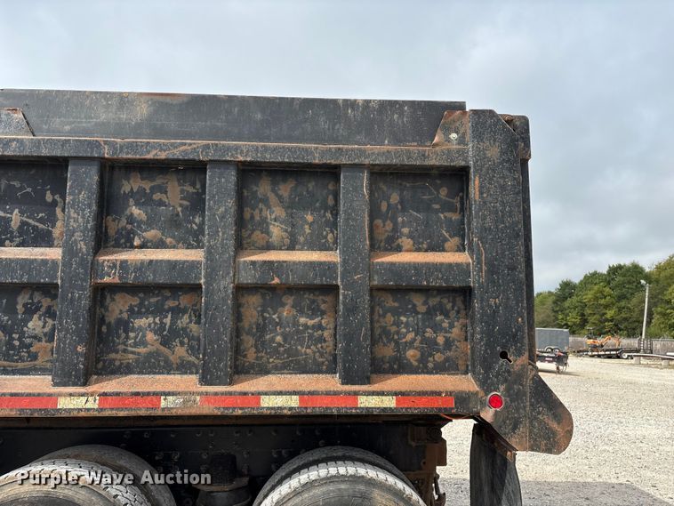 image for item ED2277 2006 International 5500i dump truck