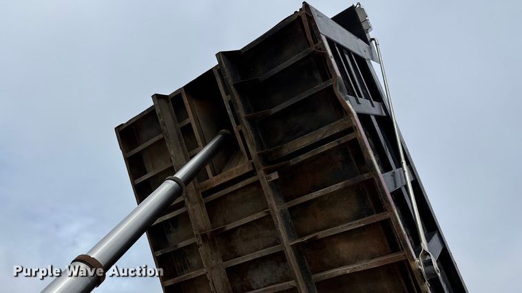 image for item ED2277 2006 International 5500i dump truck