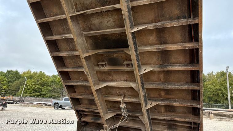 image for item ED2277 2006 International 5500i dump truck