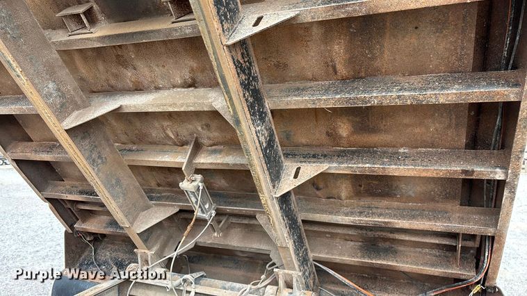 image for item ED2277 2006 International 5500i dump truck