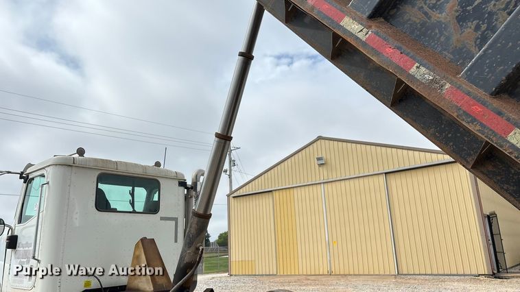 image for item ED2277 2006 International 5500i dump truck